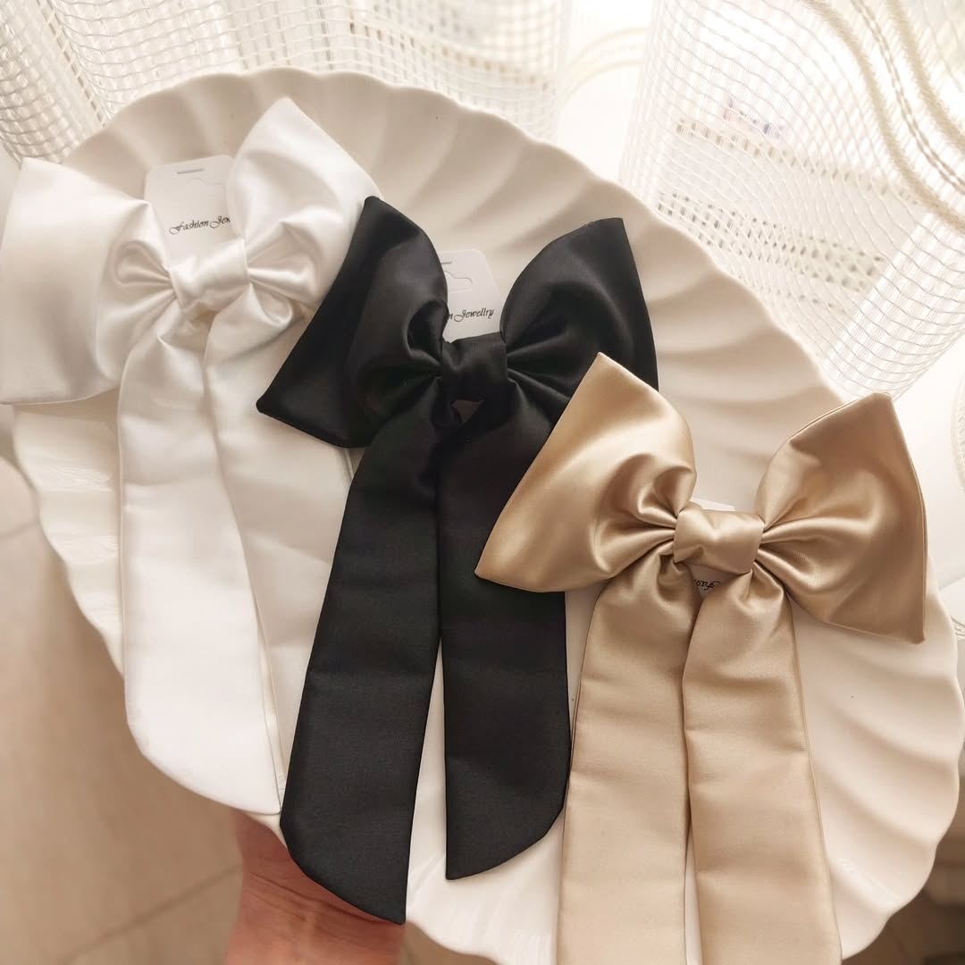 پاپیون ساتن دنباله دار